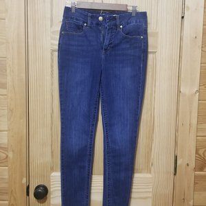 Women's Seven7 Brand jeans High rise, Size 6